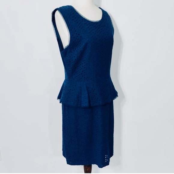 BCBG PARIS Emily Navy Eyelet Peplum Dress Sz 2 - Picture 8 of 13